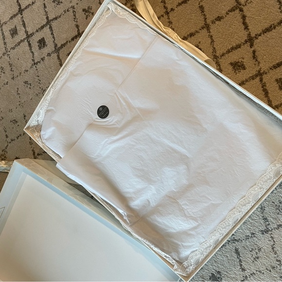 Unique custom made wedding dress - Picture 13 of 13